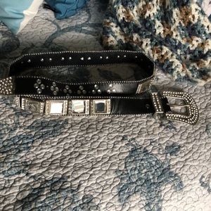 PreOwned Rhinestones & Mirror, Sivertone Buckle Bet, Blk Lthr